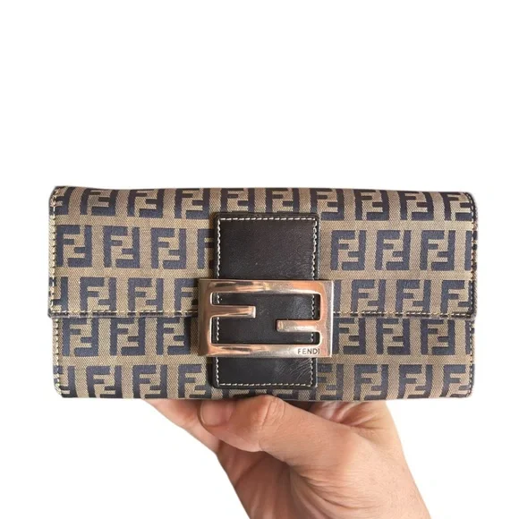 Authentic Vintage Fendi Zucchino Canvas Long Wallet - Navy & Beige - EUC - Picture 1 of 15